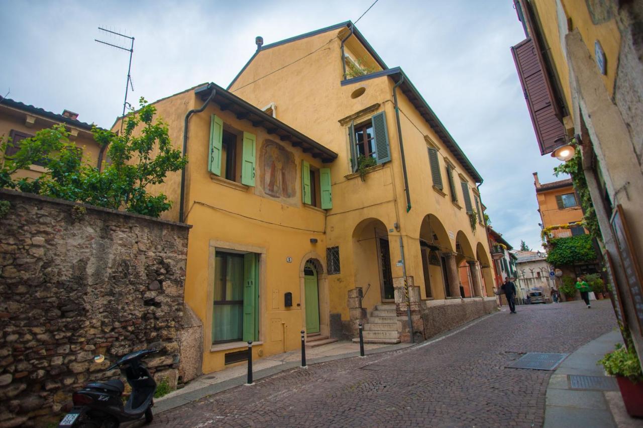 Apartamento Palazzo Ponte Pietra Verona Exterior foto